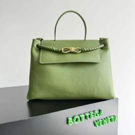 Picture of Bottega Veneta Handbags _SKUfw192821640fw